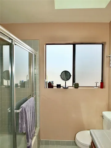 75 Saint Joseph Avenue, Long Beach, California 90803