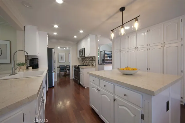 24641 Evereve Circle, Lake Forest, California 92630