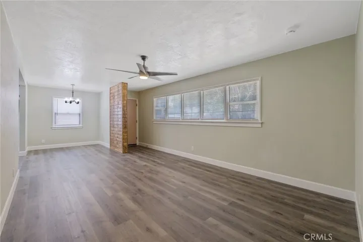 1805 N Redington Place, Hanford, California 93230