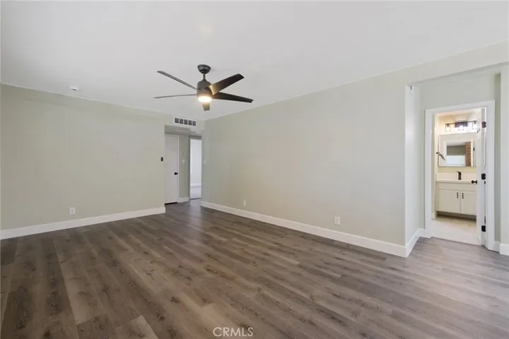 1805 N Redington Place, Hanford, California 93230