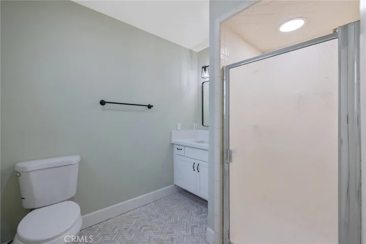 1805 N Redington Place, Hanford, California 93230