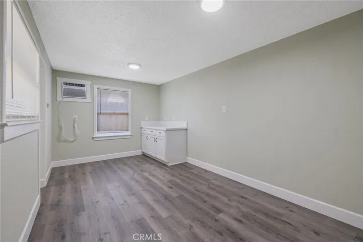 1805 N Redington Place, Hanford, California 93230