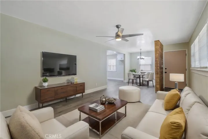 1805 N Redington Place, Hanford, California 93230