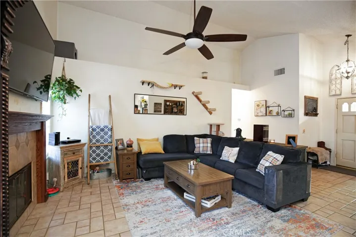 3214 Sturbridge Court, Riverside, California 92503