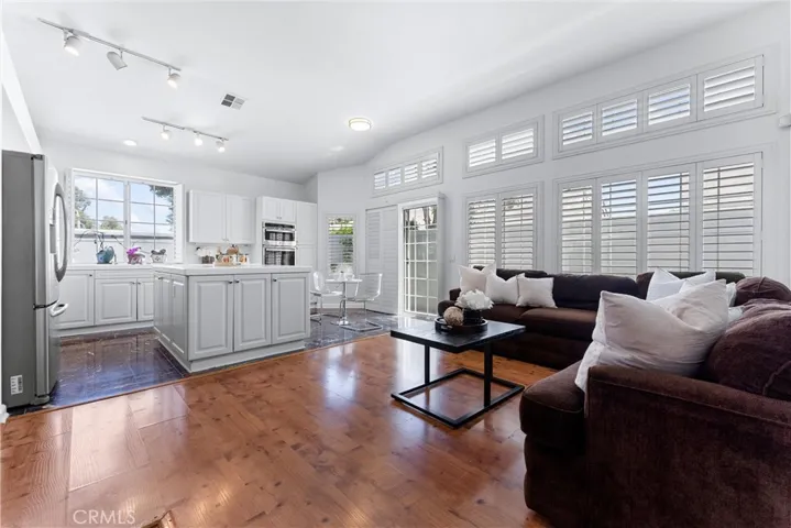 2960 Sunset, Signal Hill, California 90755