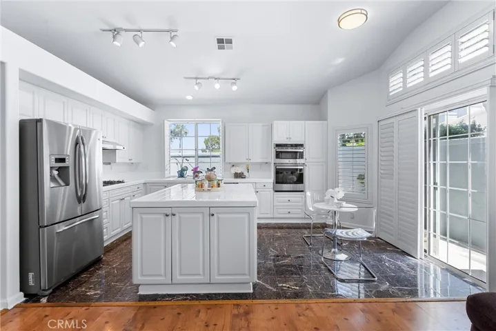 2960 Sunset, Signal Hill, California 90755