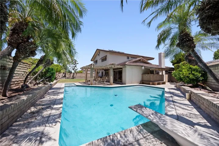 203 N Barryknoll Street, Anaheim Hills, California 92807
