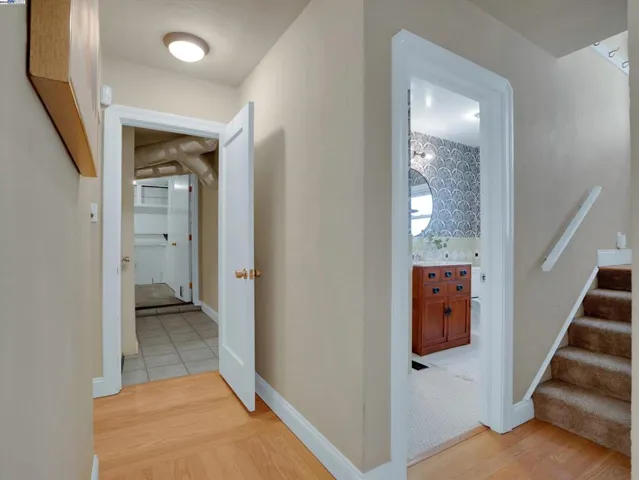 9332 Granada Ave, Oakland, California 94605