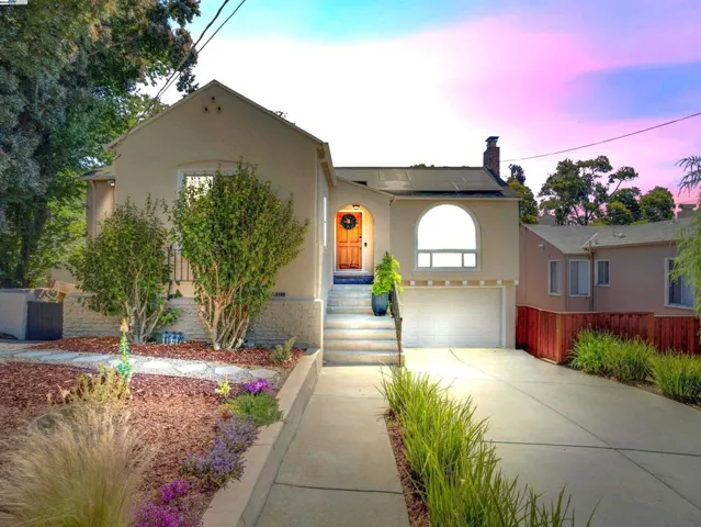 9332 Granada Ave, Oakland, California 94605