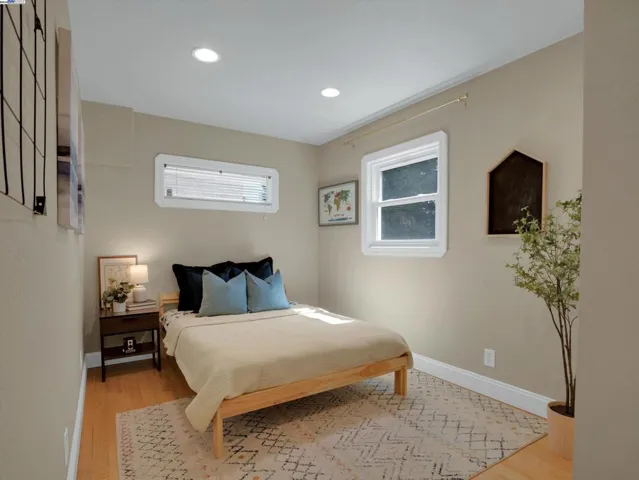 9332 Granada Ave, Oakland, California 94605