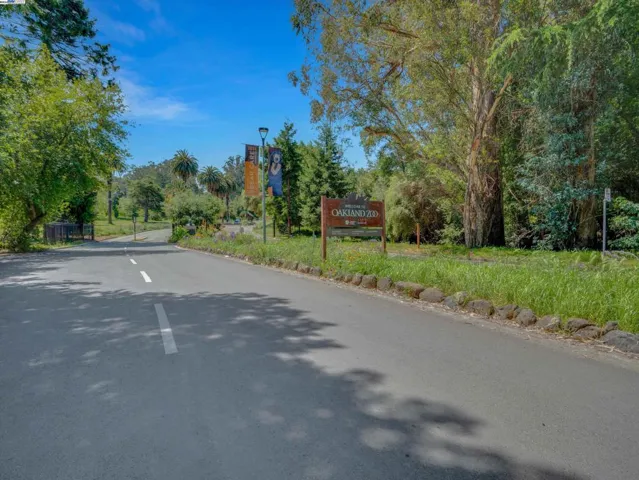 9332 Granada Ave, Oakland, California 94605