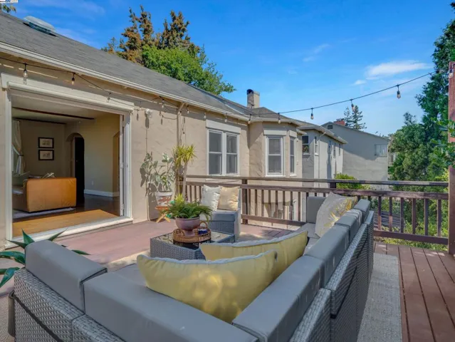 9332 Granada Ave, Oakland, California 94605
