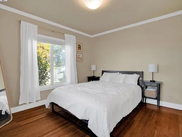 9332 Granada Ave, Oakland, California 94605