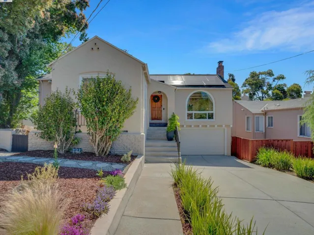 9332 Granada Ave, Oakland, California 94605