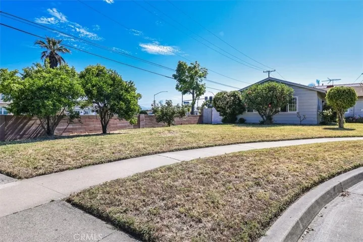 8002 San Leon Circle, Buena Park, California 90620