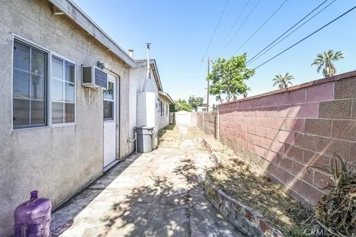 8002 San Leon Circle, Buena Park, California 90620