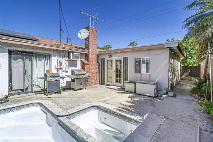 8002 San Leon Circle, Buena Park, California 90620