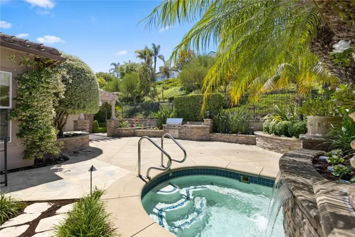 12 Jarden, Newport Coast, California 92657