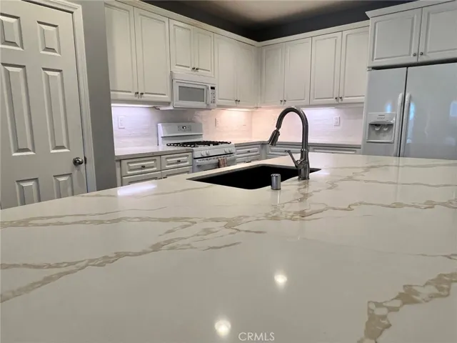 1175 E Washington Avenue, San Jacinto, California 92583