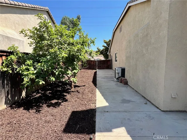 1175 E Washington Avenue, San Jacinto, California 92583
