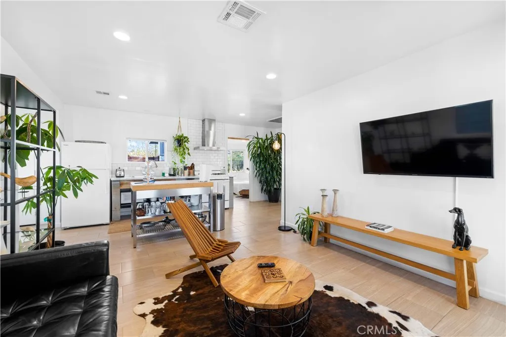 61879 Valley View Circle, Joshua Tree, California 92252 home-pic-9