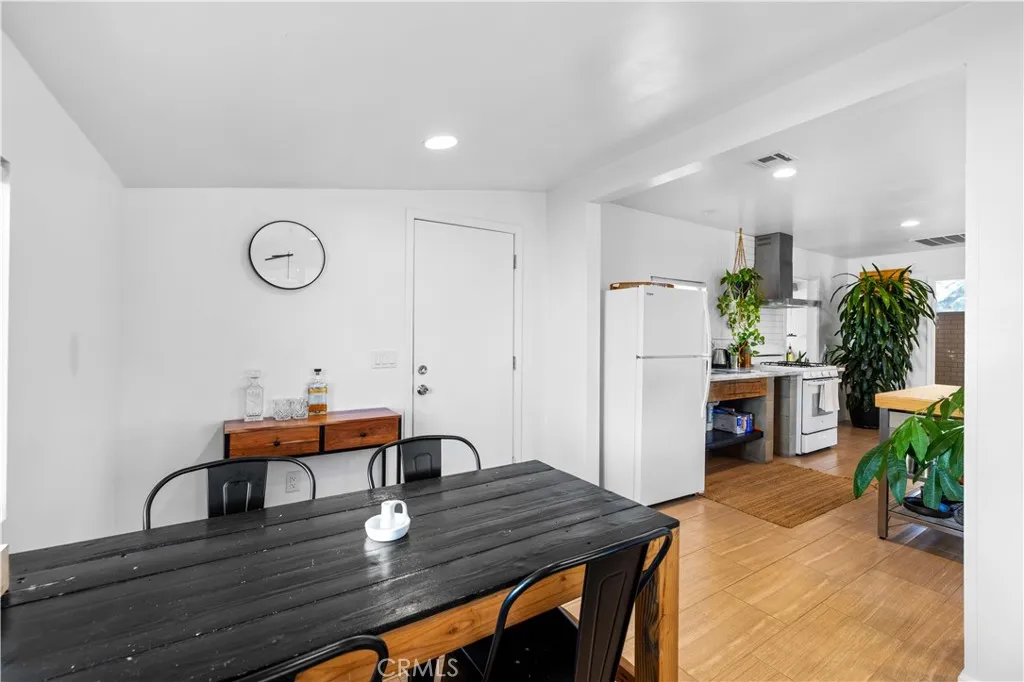 61879 Valley View Circle, Joshua Tree, California 92252 home-pic-11