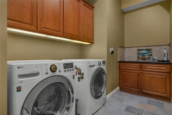 Laundry w/ washer & dryer