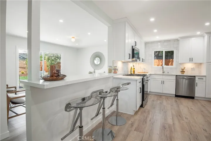 Breakfast bar