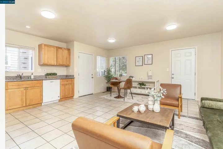 2501 Andrade Ave, Richmond, California 94804