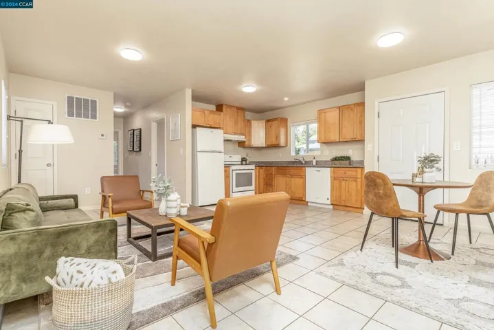 2501 Andrade Ave, Richmond, California 94804