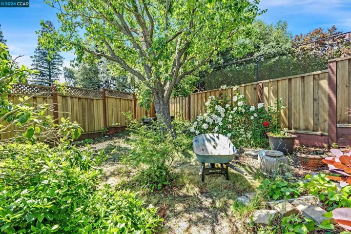 179 Town And Country Dr, Danville, California 94526