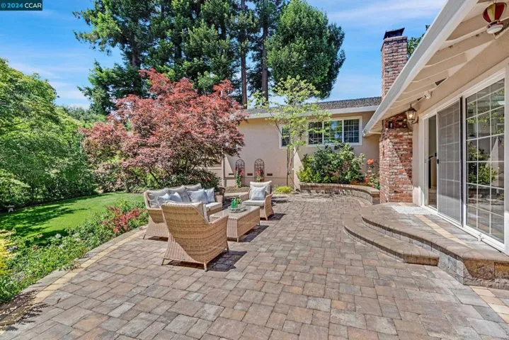 179 Town And Country Dr, Danville, California 94526