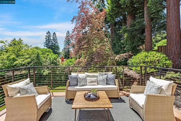 179 Town And Country Dr, Danville, California 94526