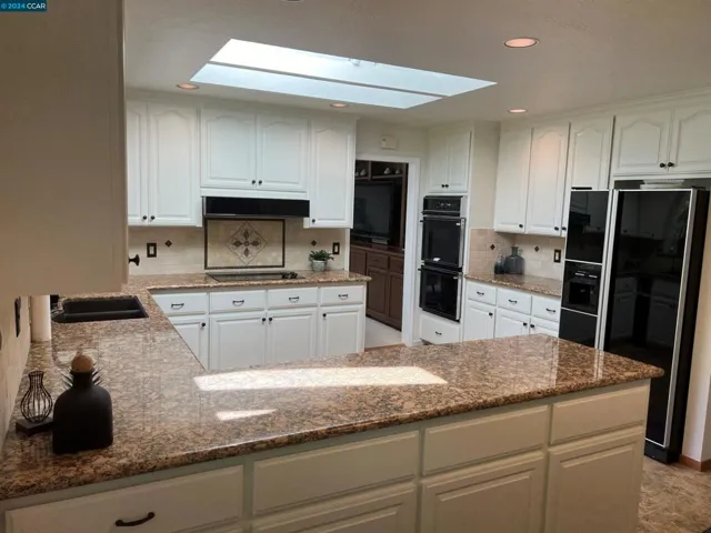 179 Town And Country Dr, Danville, California 94526