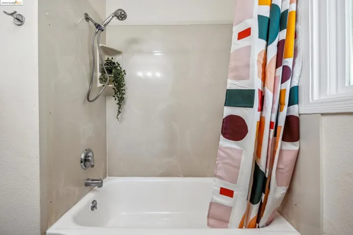 707 Smith Ave, Pinole, California 94564
