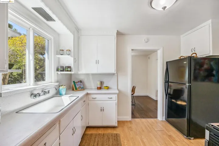 707 Smith Ave, Pinole, California 94564