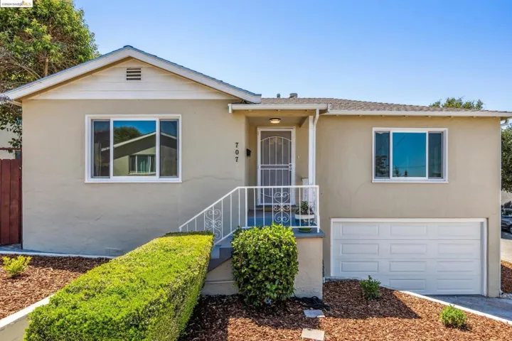 707 Smith Ave, Pinole, California 94564