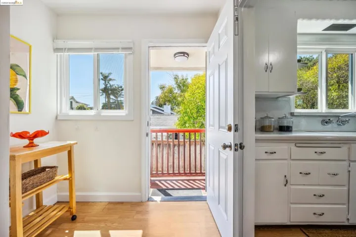 707 Smith Ave, Pinole, California 94564