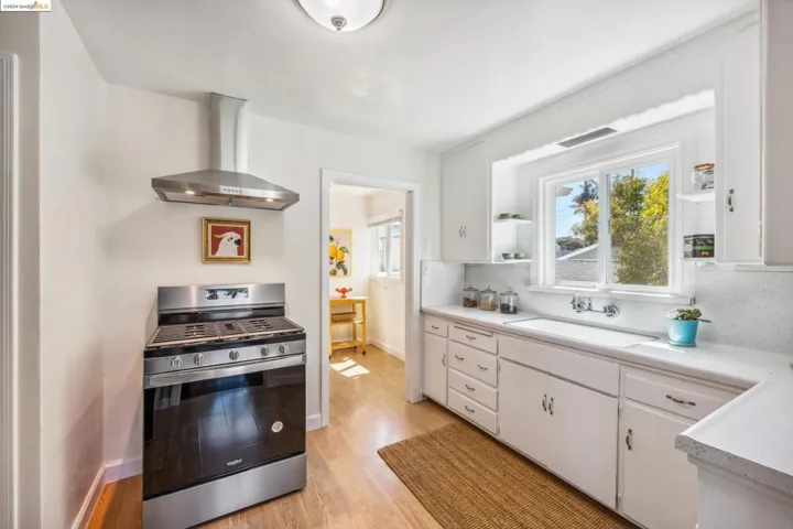 707 Smith Ave, Pinole, California 94564
