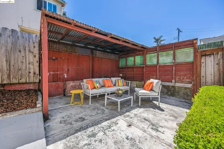 707 Smith Ave, Pinole, California 94564