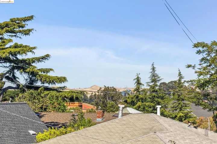 707 Smith Ave, Pinole, California 94564