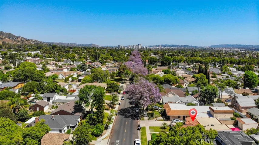 2018 W Kenneth Road, Glendale, California 91201