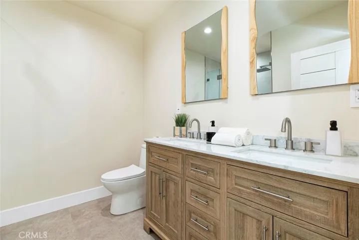 2018 W Kenneth Road, Glendale, California 91201