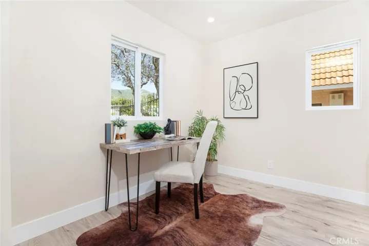 2018 W Kenneth Road, Glendale, California 91201