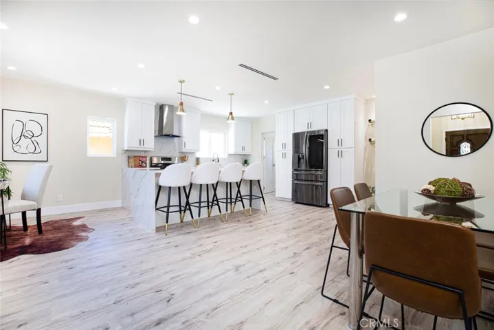 2018 W Kenneth Road, Glendale, California 91201