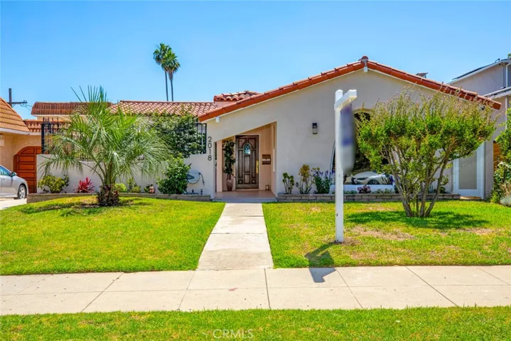 2018 W Kenneth Road, Glendale, California 91201