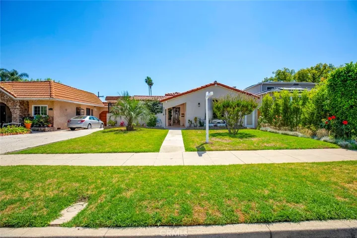 2018 W Kenneth Road, Glendale, California 91201