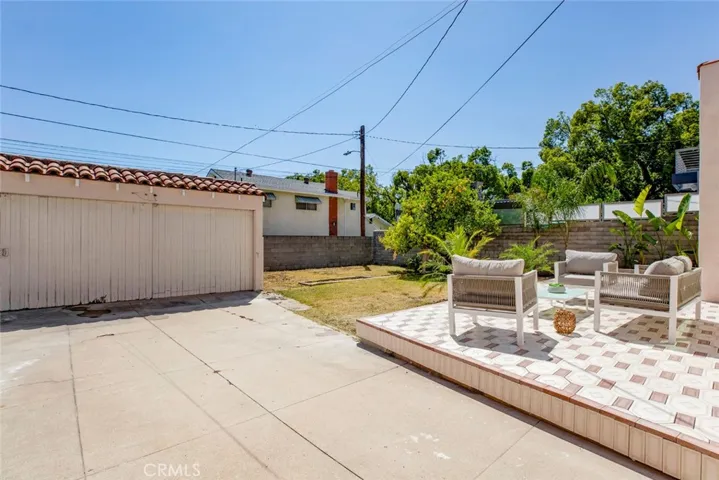 2018 W Kenneth Road, Glendale, California 91201