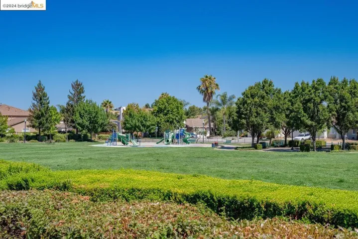 5015 Hollowglen Court, Antioch, California 94531