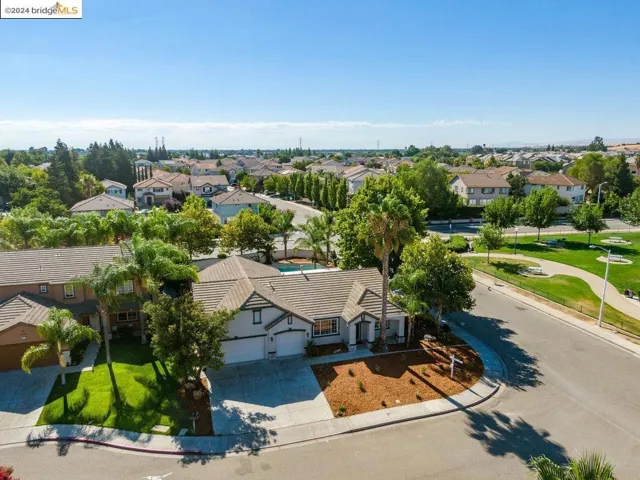 5015 Hollowglen Court, Antioch, California 94531
